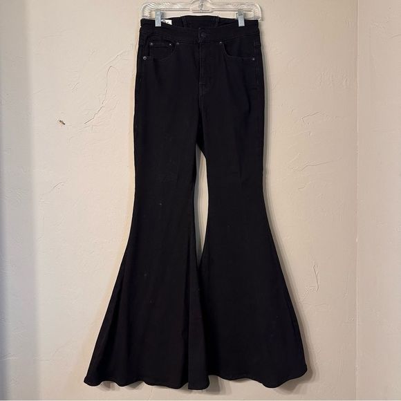 We The Free | 28 | Black Curvy high rise lace up back wide leg bell bottom jeans - Picture 4 of 9